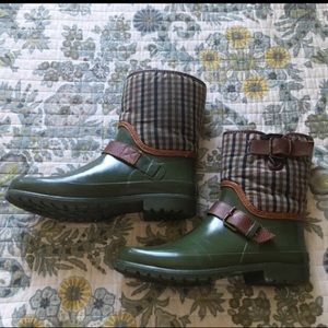 Green & plaid Sperry rain boots women’s 12